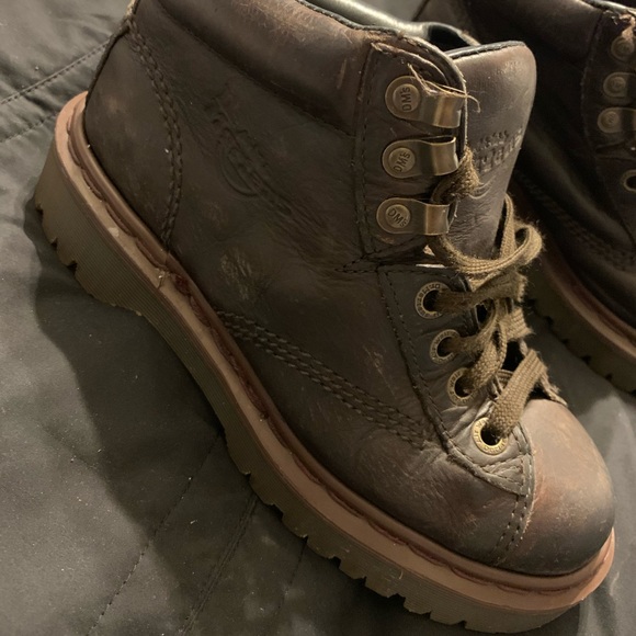 Dr. Martens - Picture 1 of 8
